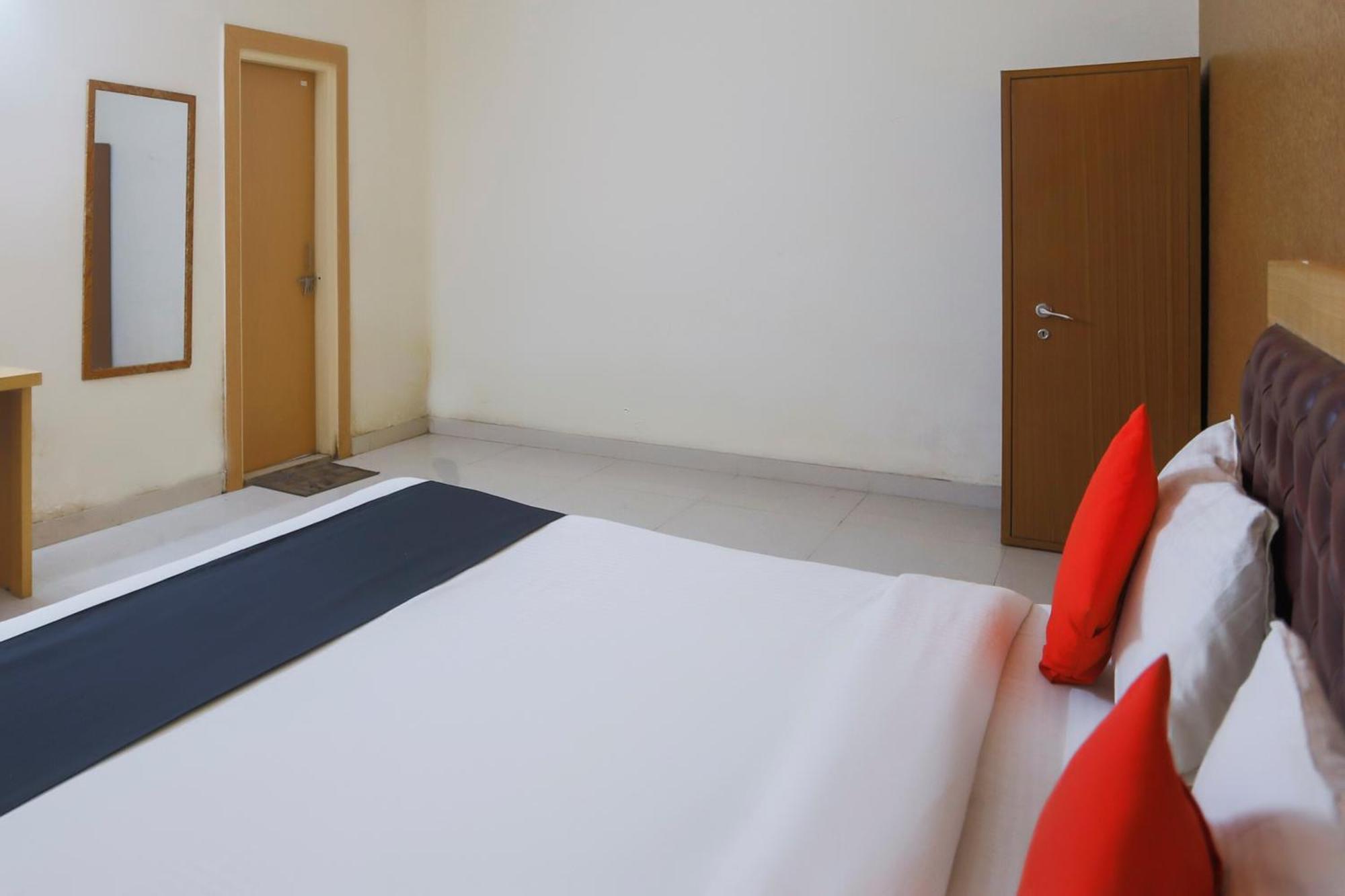 Diamond Imperial Otel Noida Dış mekan fotoğraf