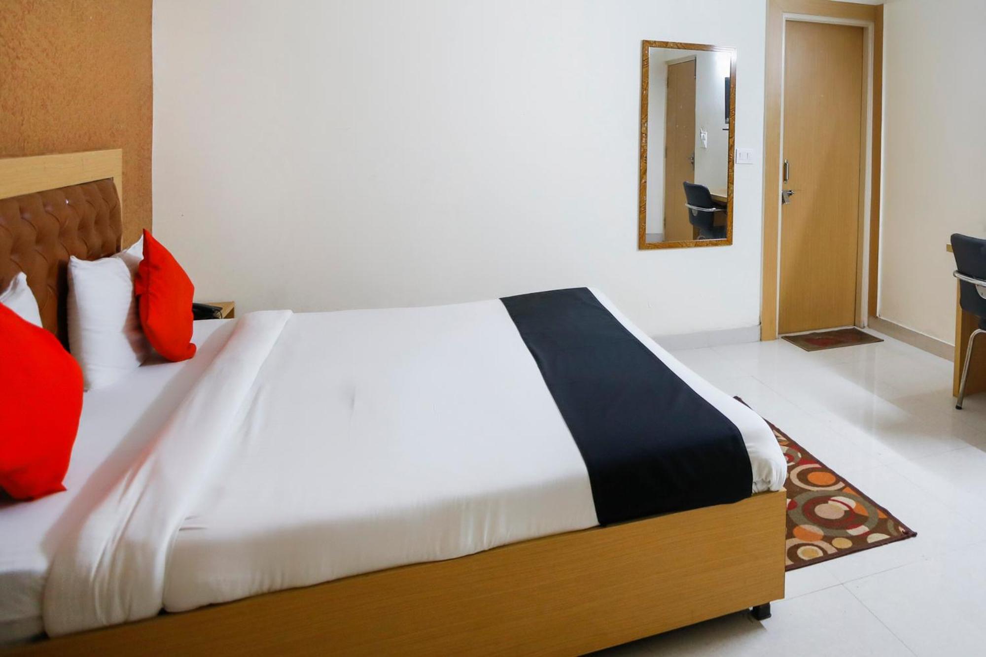 Diamond Imperial Otel Noida Dış mekan fotoğraf