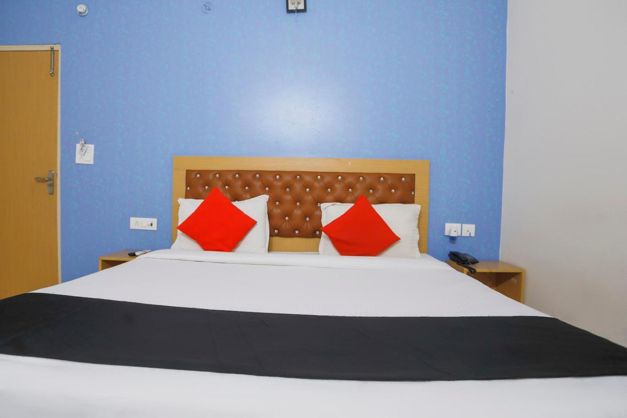 Diamond Imperial Otel Noida Dış mekan fotoğraf