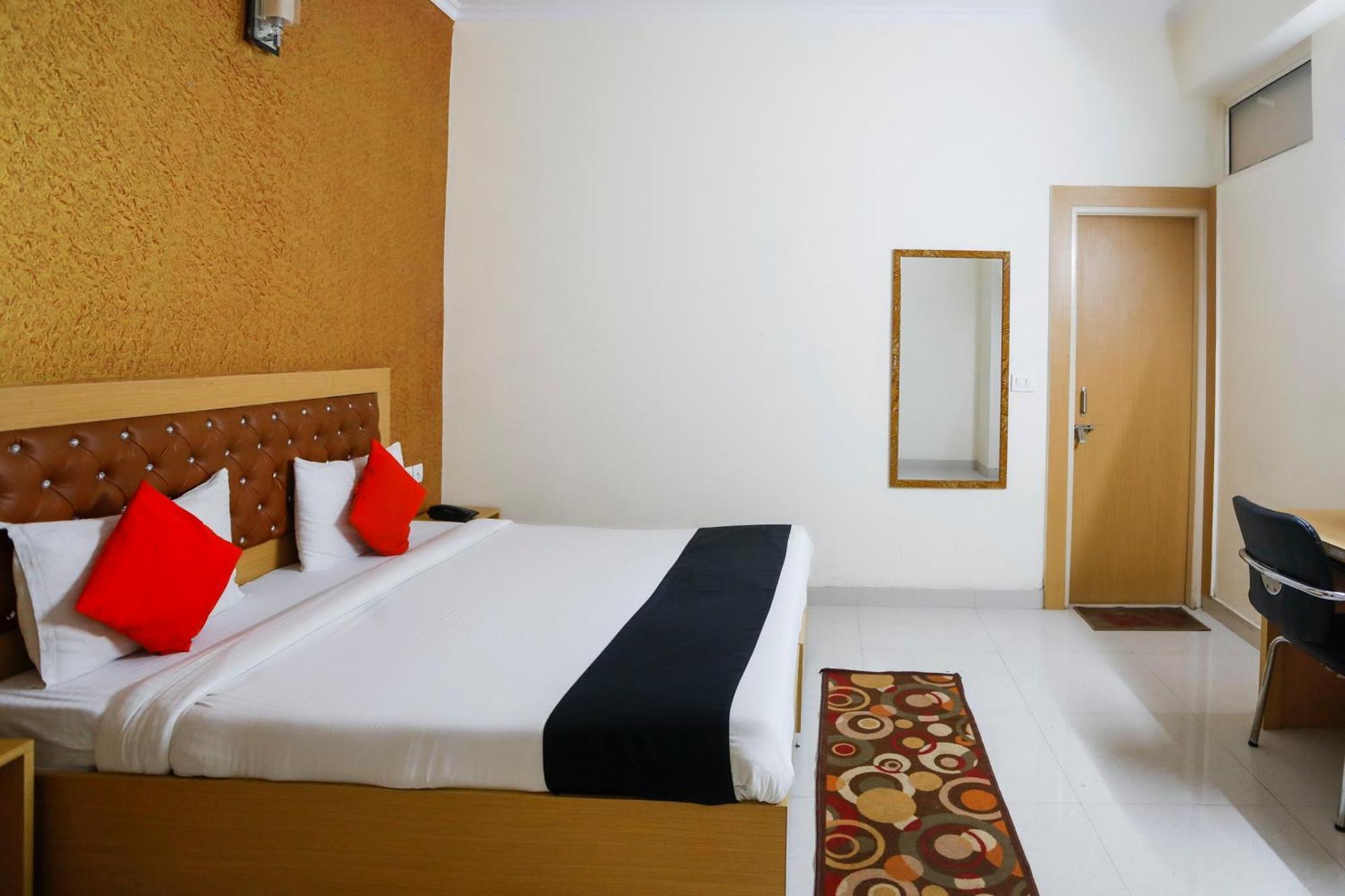 Diamond Imperial Otel Noida Dış mekan fotoğraf